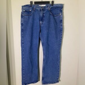 LIKE NEW Men’s Relaxed Fit Levi’s 38 x 30